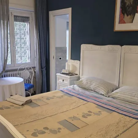 Holiday home Garden Casa Kangen Rome
